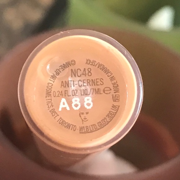 Mac 24-Hour Studio Fix Smooth Wear Concealer NC48 - Picture 3 of 5
